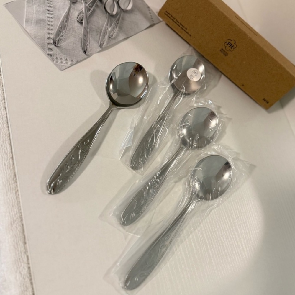Set of 4 Amalia Round Soup Spoons by Princess House - NIB
